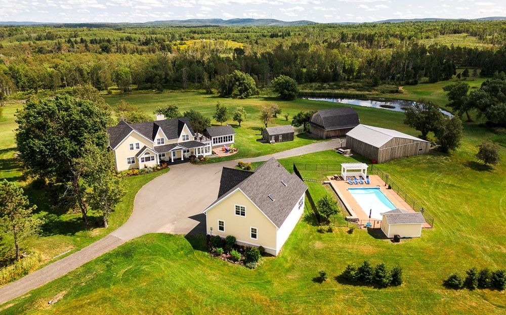 Expansive Nova Scotia Family Retreat